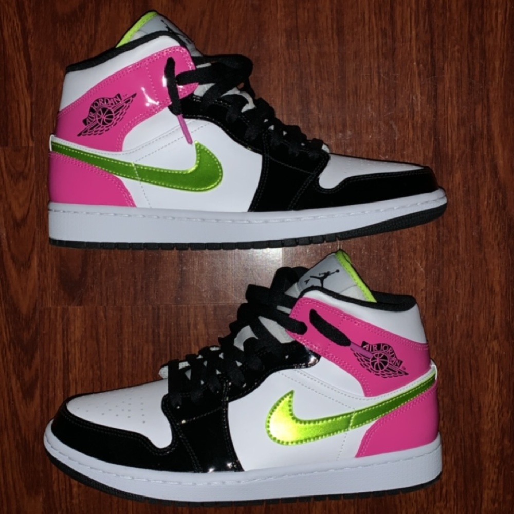 Jordan 1 Mid